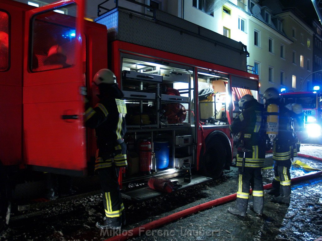 Feuer in Kueche Koeln Vingst Homarstr P669.JPG